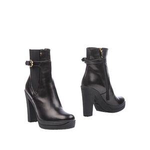 CESARE PACIOTTI 4US Black Leather Ankle boots size 41 US 10.5-11